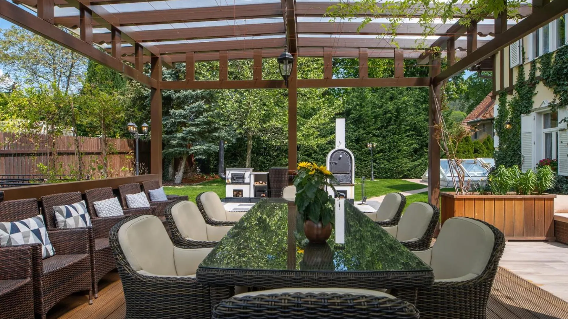 Uhu Villa 750 M2 - Budapest