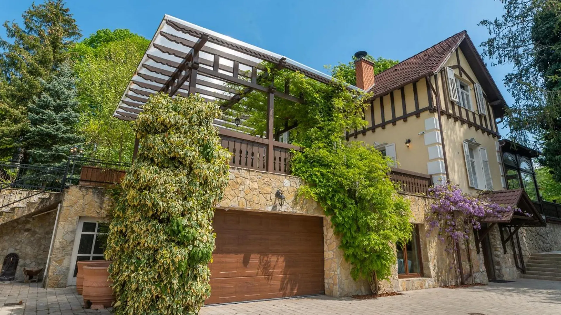 Uhu Villa 750 M2 - Budapest 0*,  Hungary