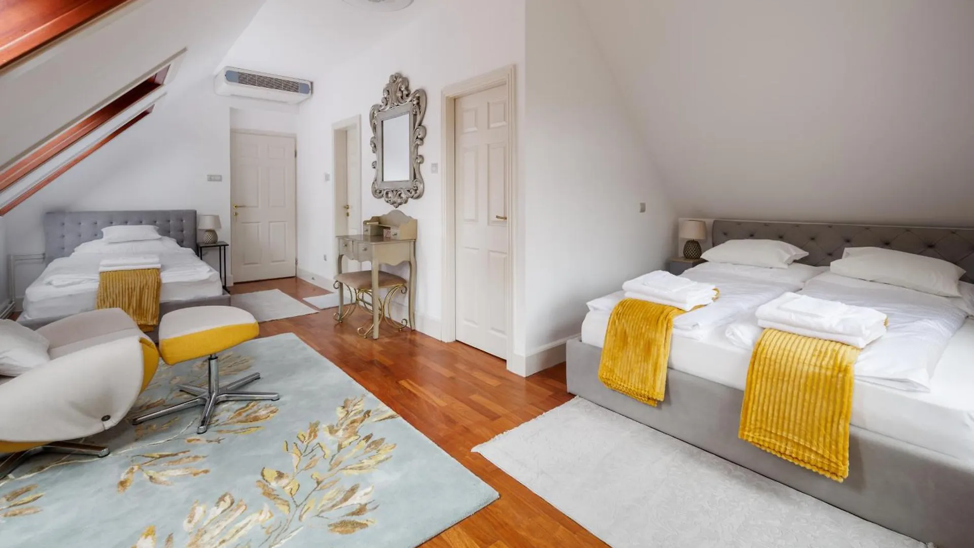 Uhu Villa 750 M2 - Budapest