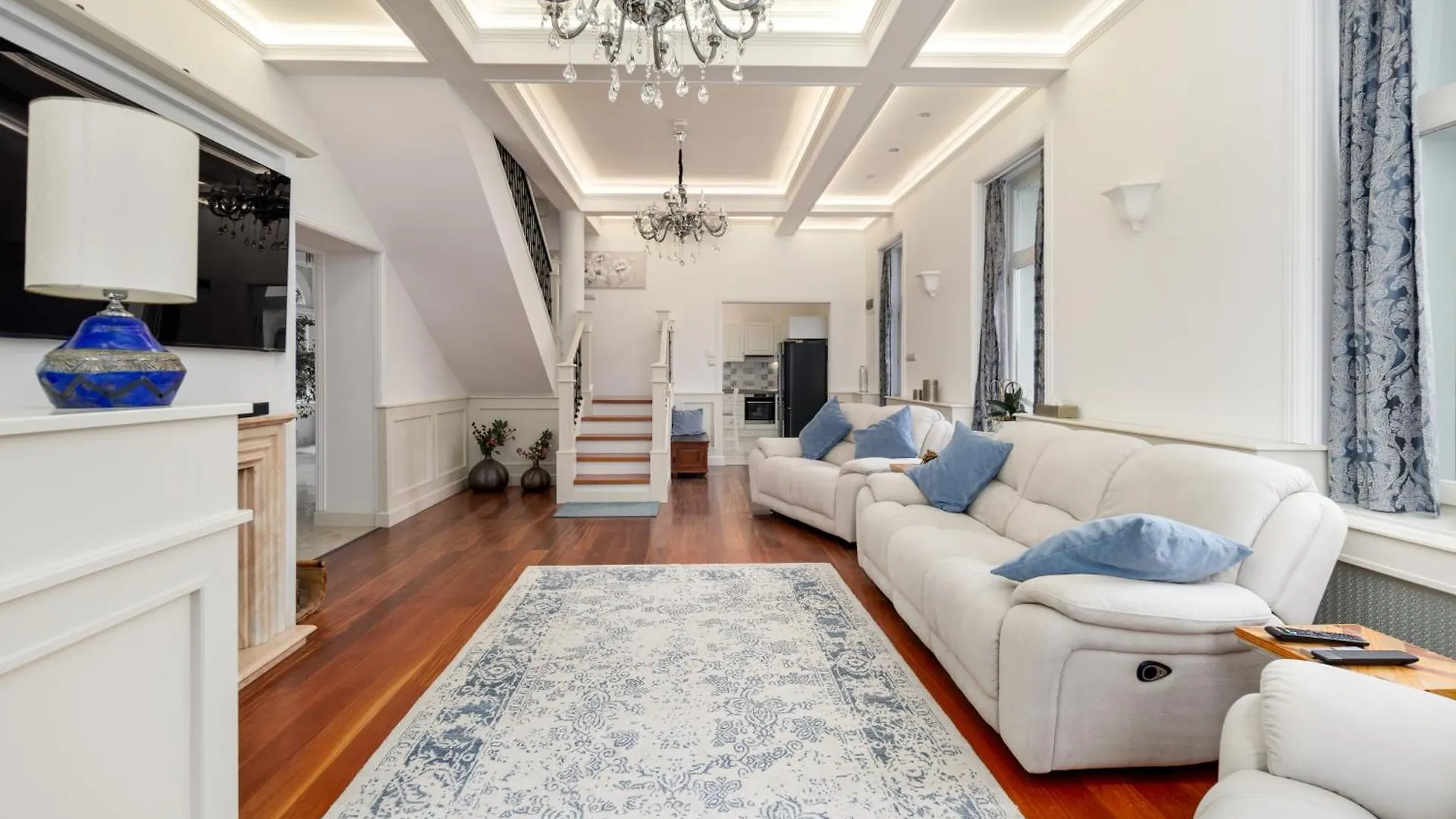 Uhu Villa 750 M2 - Budapest