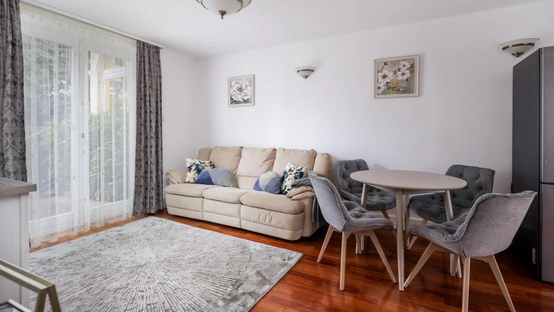 Uhu Villa 750 M2 - Budapest
