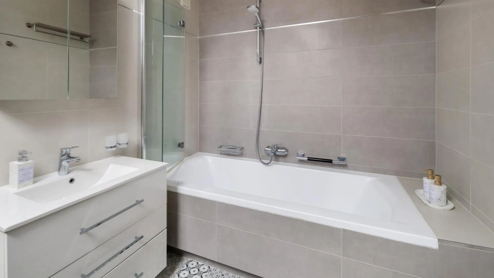 Uhu Villa 750 M2 - Budapest Hungary