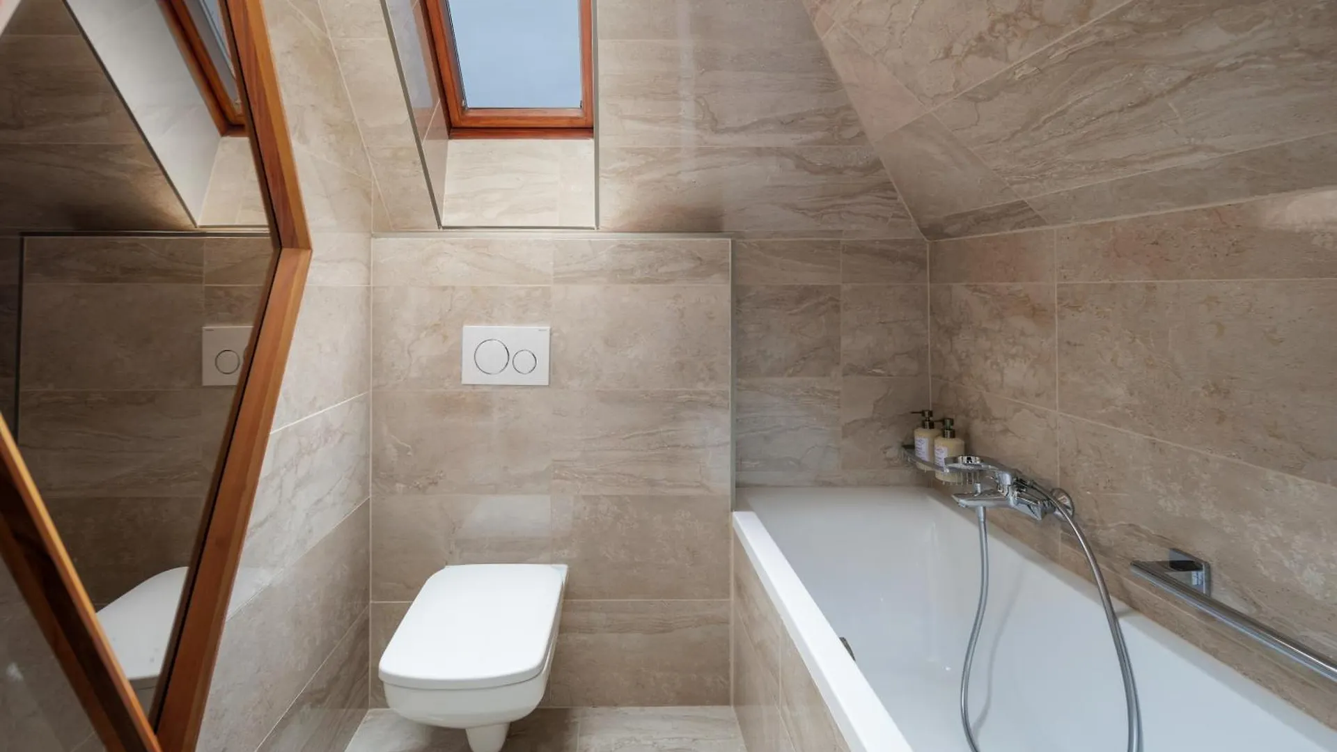 Uhu Villa 750 M2 - Budapest 0*,  Hungary