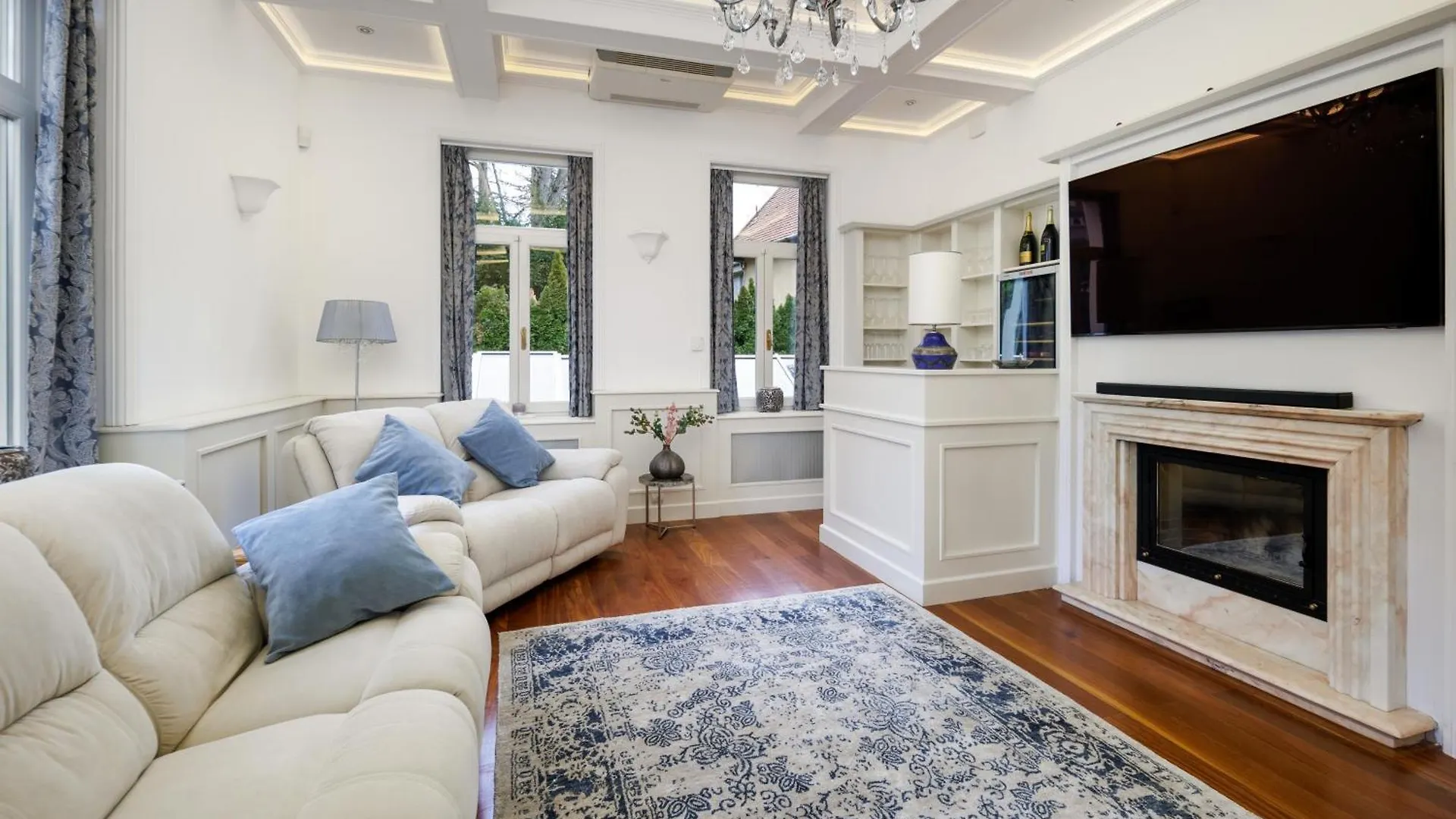 Uhu Villa 750 M2 - Budapest
