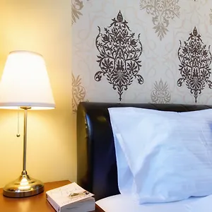 Trendy Deluxe Hotel de apartamente