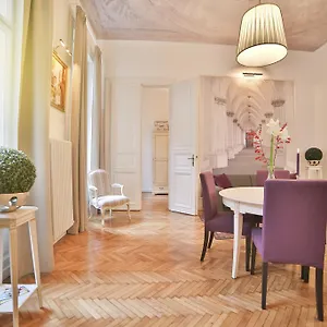 Nadi's - Heart Of Appartement