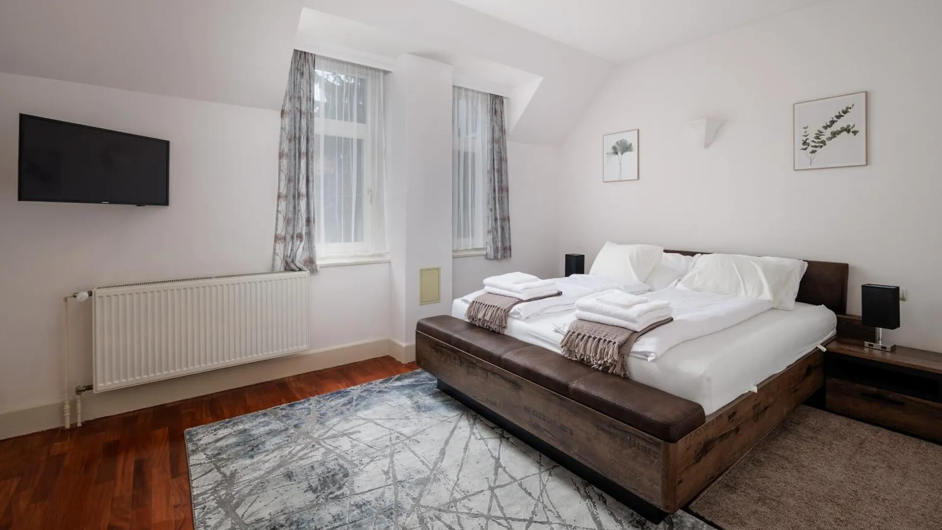 Uhu Villa 750 M2 - Budapest